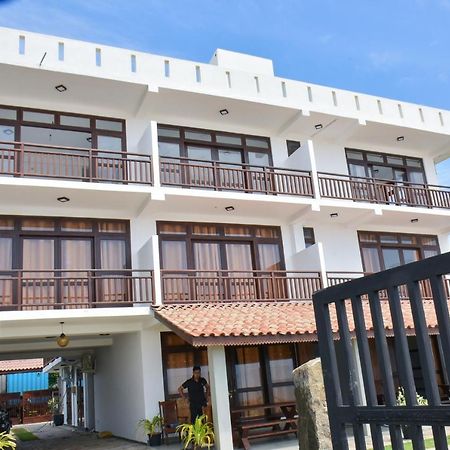 Arrow Beach Resort Galle Exterior foto